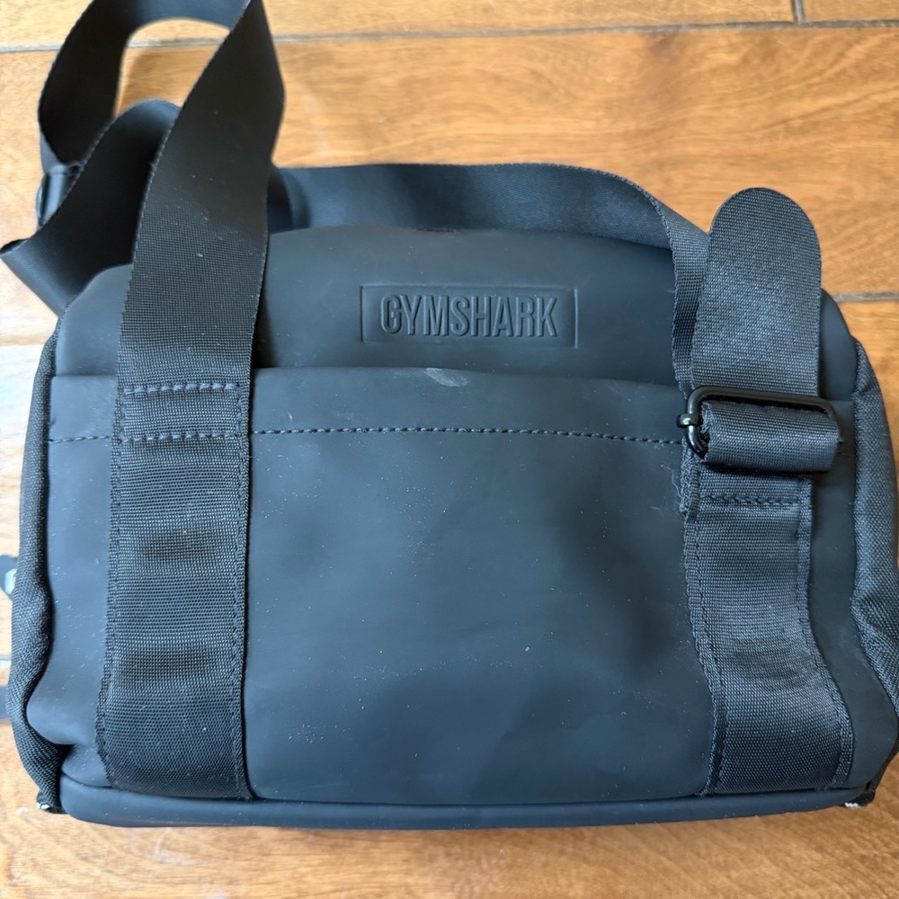 Gymshark Everyday Mini Holdall Black Gym Bag - Picture 4 of 9